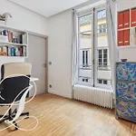 Philosophy, Luxury Apartment For 6 In Madeleine